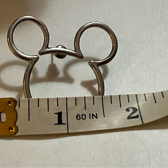 Disney : Silver plated Mickey head shaped earrings. Approximate one inch in size - Picture 7 of 8